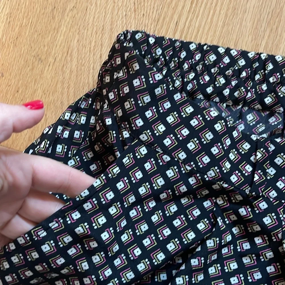 Juicy Couture lightweight shorts - Picture 3 of 5